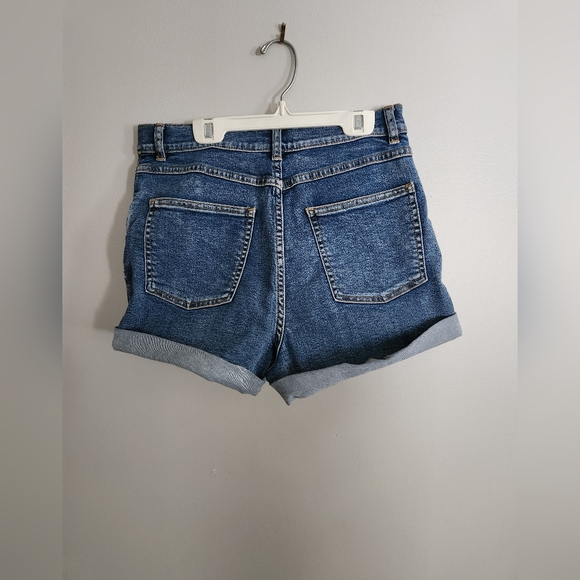 Aritzia denim shorts - Picture 2 of 3
